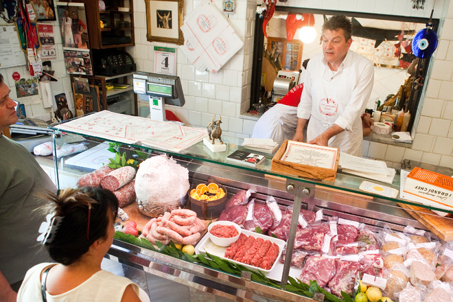 Antica macelleria Cecchini - pohľad do predajne